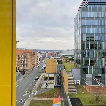 David O2 Arena Apartment